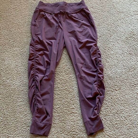 ATHLETA Attitude Jogger Workout Pink Pants size 6 - Picture 2 of 7